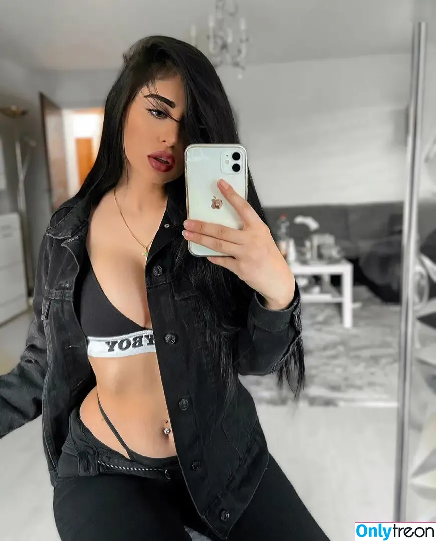 Kathiyessir nude photo #0051 (Kathiyessir)