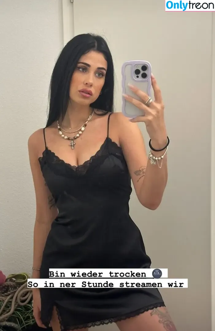 Kathiyessir nude photo #0074 (Kathiyessir)