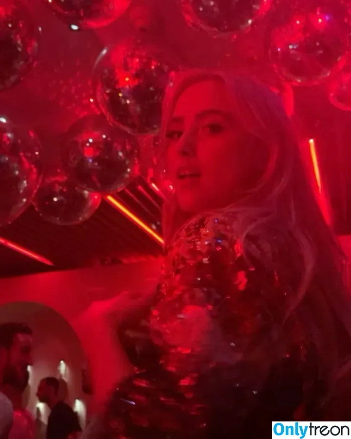 Kathryn Newton nude photo #0003 (kathrynnewton)