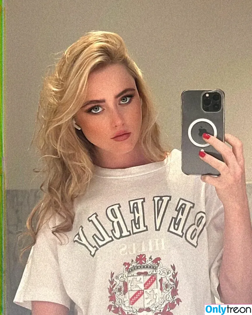 Kathryn Newton nude photo #0015 (kathrynnewton)