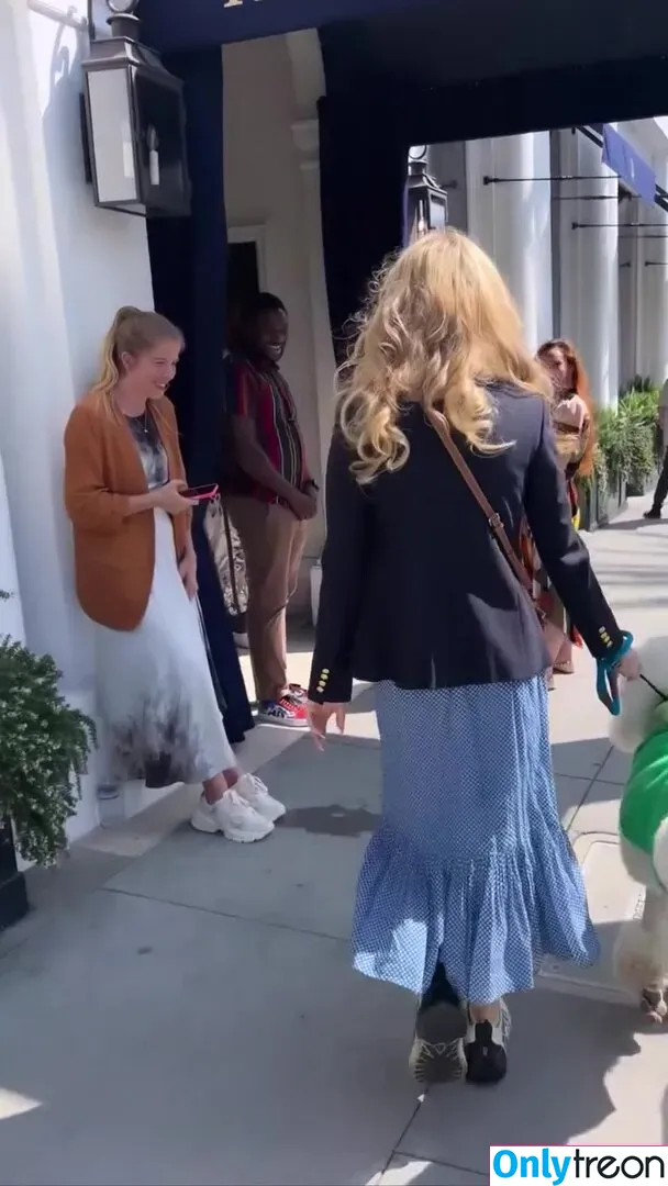 Kathryn Newton nude photo #0037 (kathrynnewton)