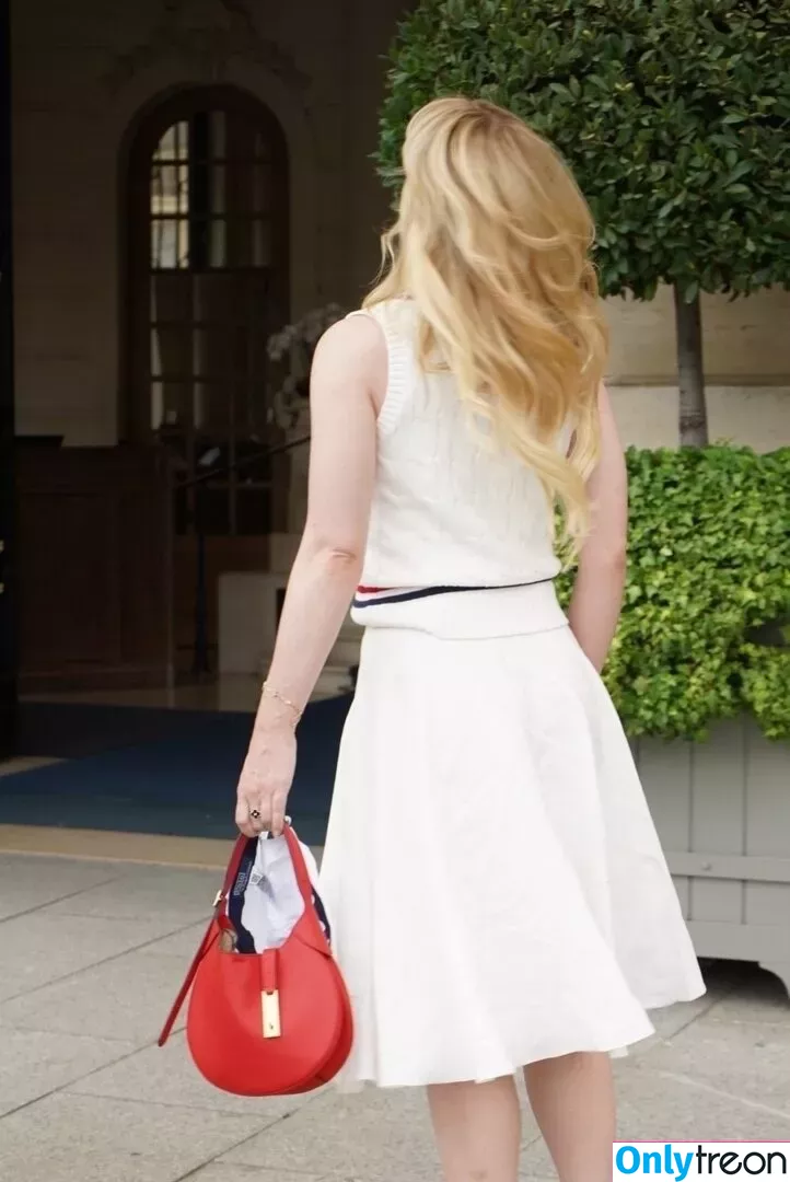 Kathryn Newton nude photo #0098 (kathrynnewton)