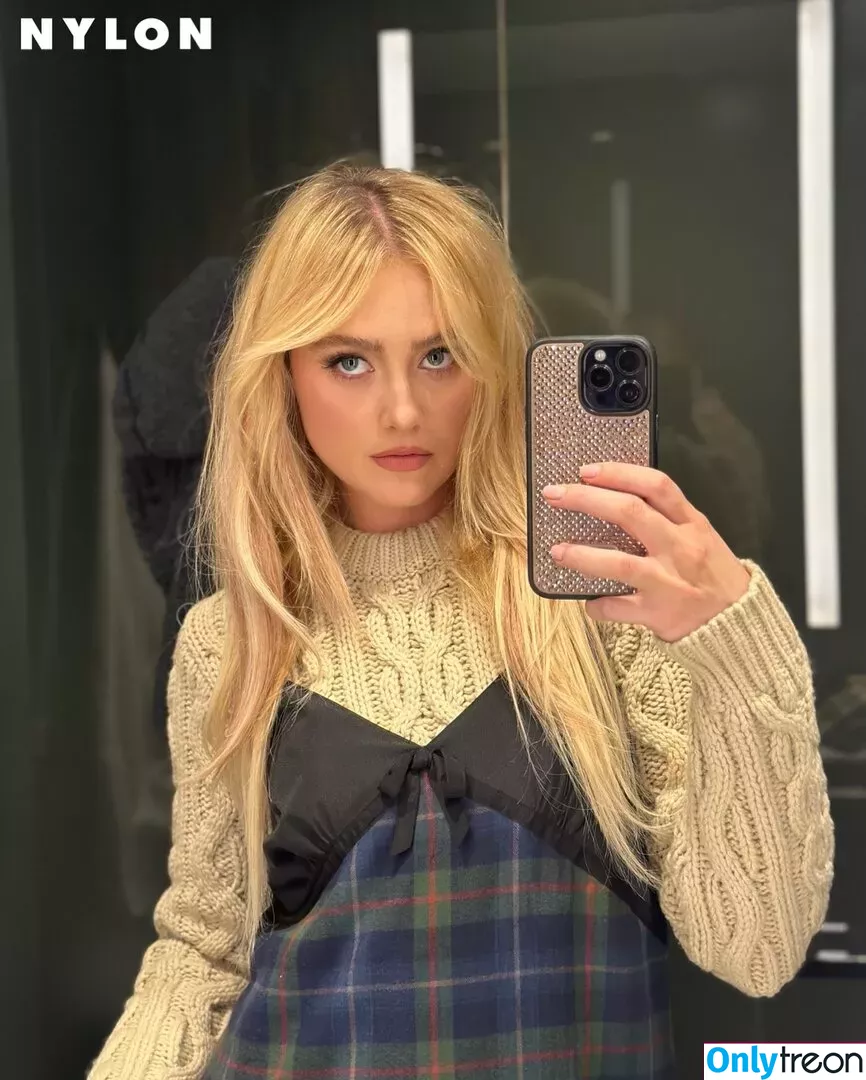 Kathryn Newton nude photo #0104 (kathrynnewton)