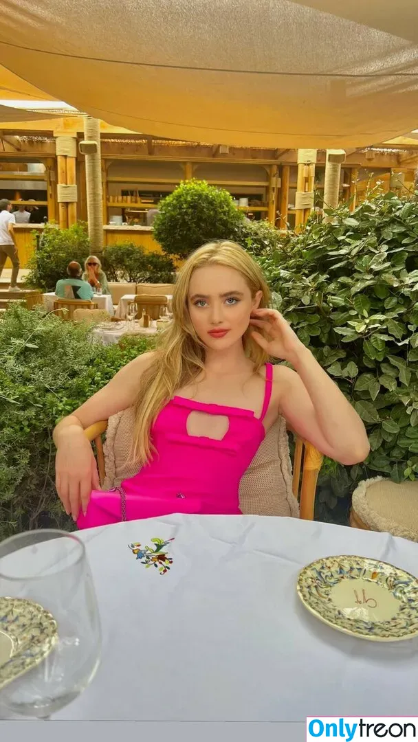 Kathrynton nude photo #0022 (kathrynnewton / katsoik23)