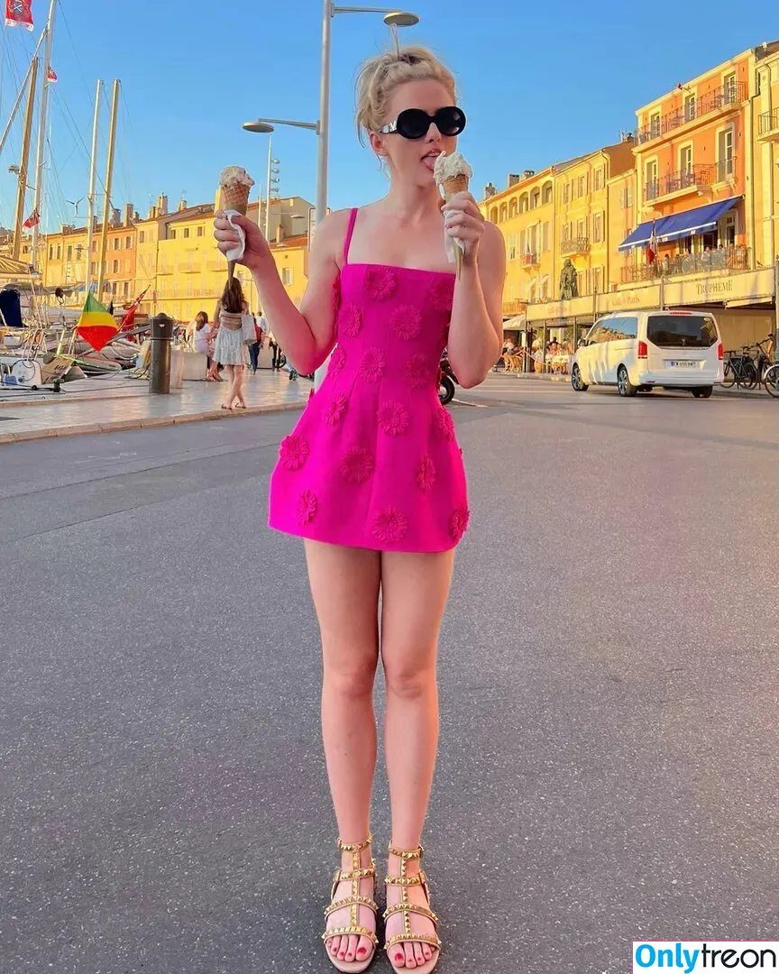 Kathrynton nude photo #0076 (kathrynnewton / katsoik23)