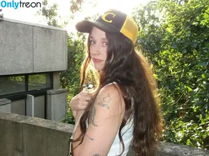 Katie Crutchfield / Waxahatchee / waxa_katie nude photo #0011