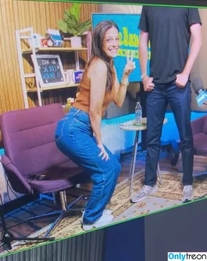 Katie Nolan / natiekolan nude photo #0011