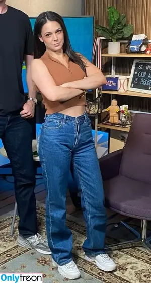Katie Nolan / natiekolan nude photo #0012