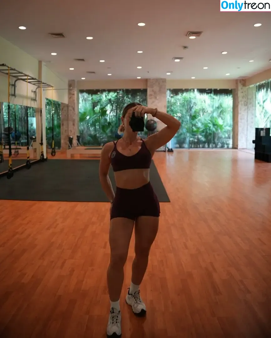 Katja Boesenberg nude photo #0045 (katboesenberg_fit)