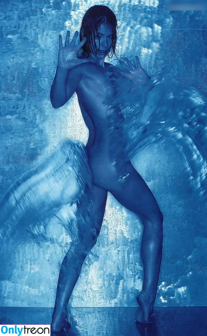 Katja Woywood nude photo #0003 (katjawoywood / katjawoywoodofficial)
