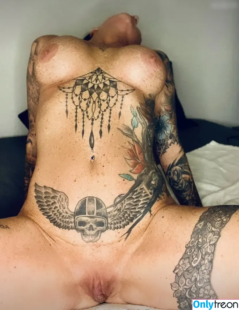 Katrin-Klein nude photo #0014 (katrinakleinmakeup)
