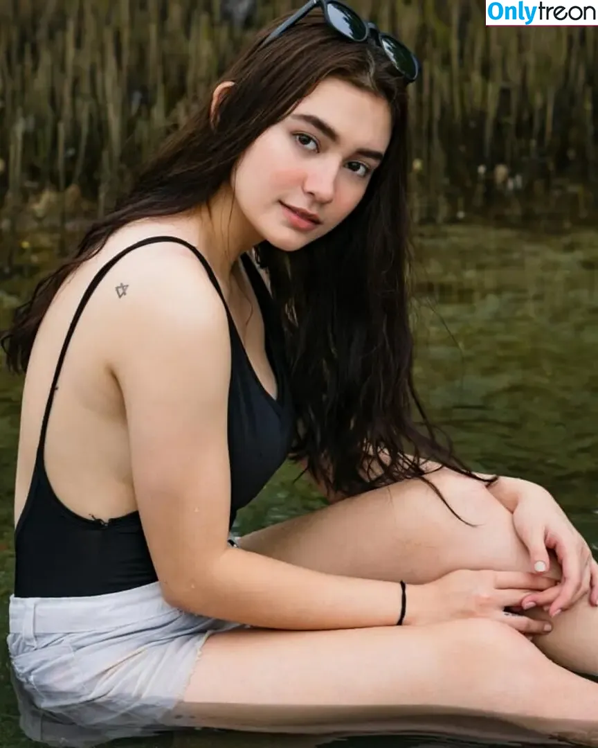 Katrina Dovey nude photo #0019 (katrinadovey)