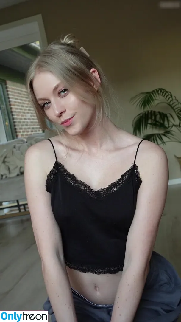 Katrine ASMR nude photo #0005 (Katrine ASMR)