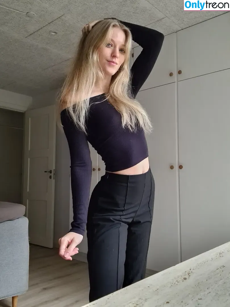 Katrine ASMR nude photo #0100 (Katrine ASMR)