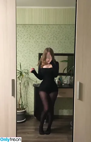 katrlvinaa / katlavinaa nude photo #0015