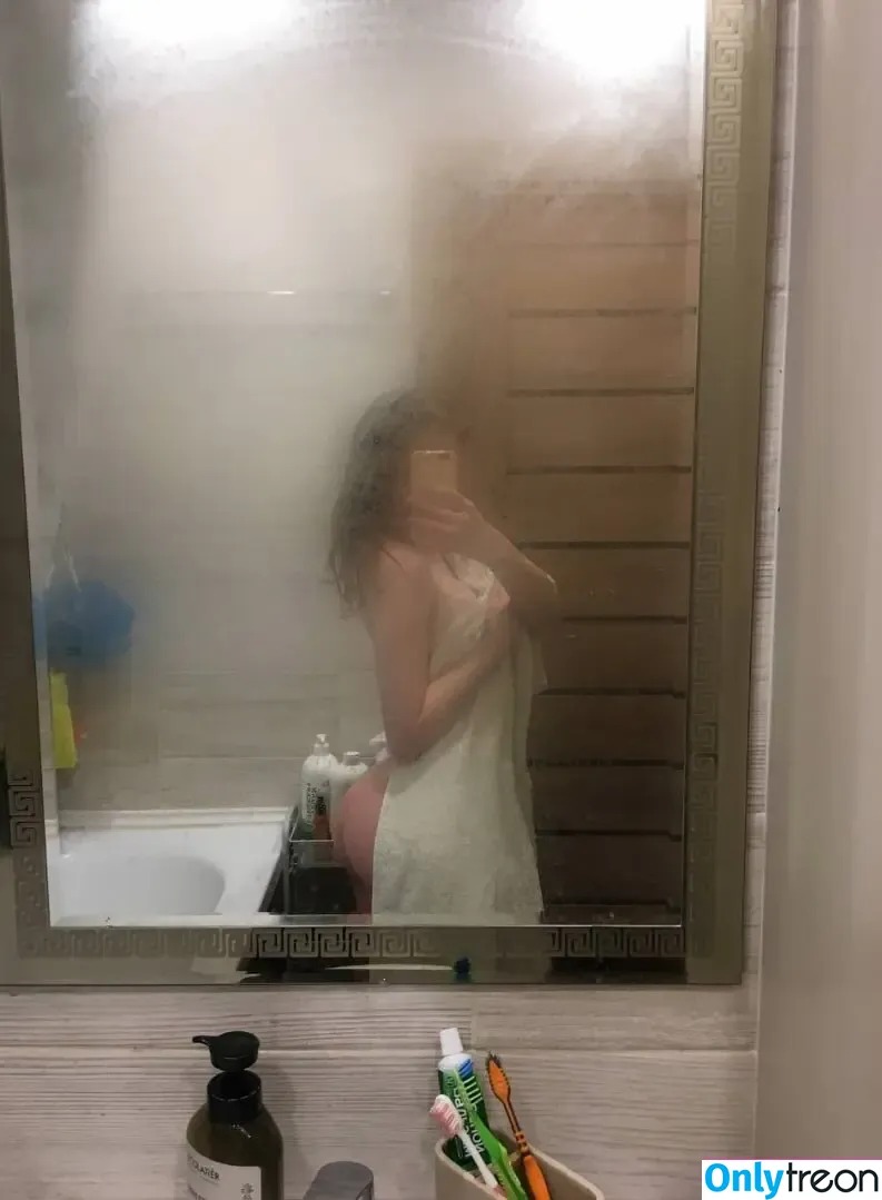 katrlvinaa nude photo #0047 (katlavinaa)