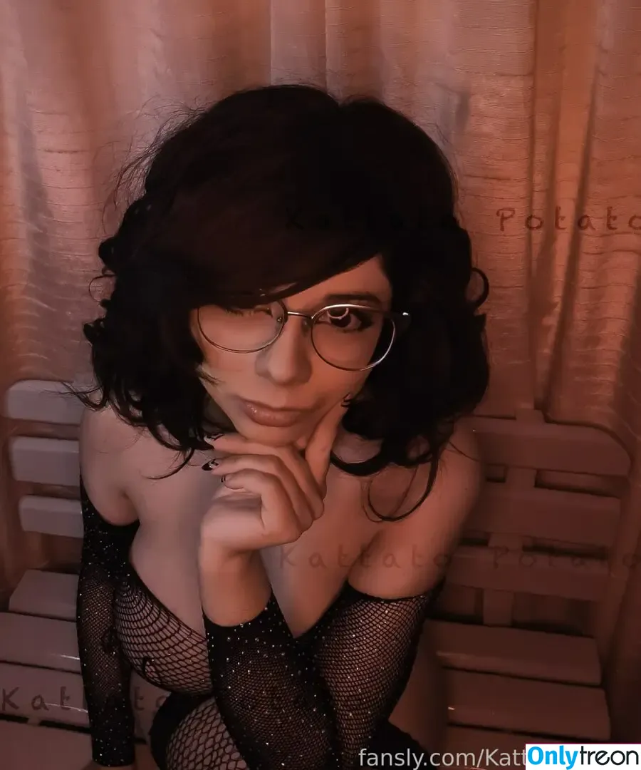 Kattato_Pottato nude photo #0020 (cumkitten99 / kattato_potato / kattatomr)