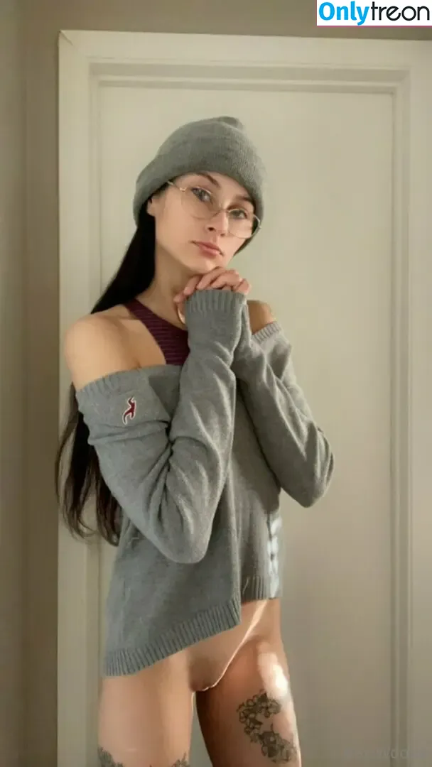 KatWoods nude photo #0967 (Katsstoned)