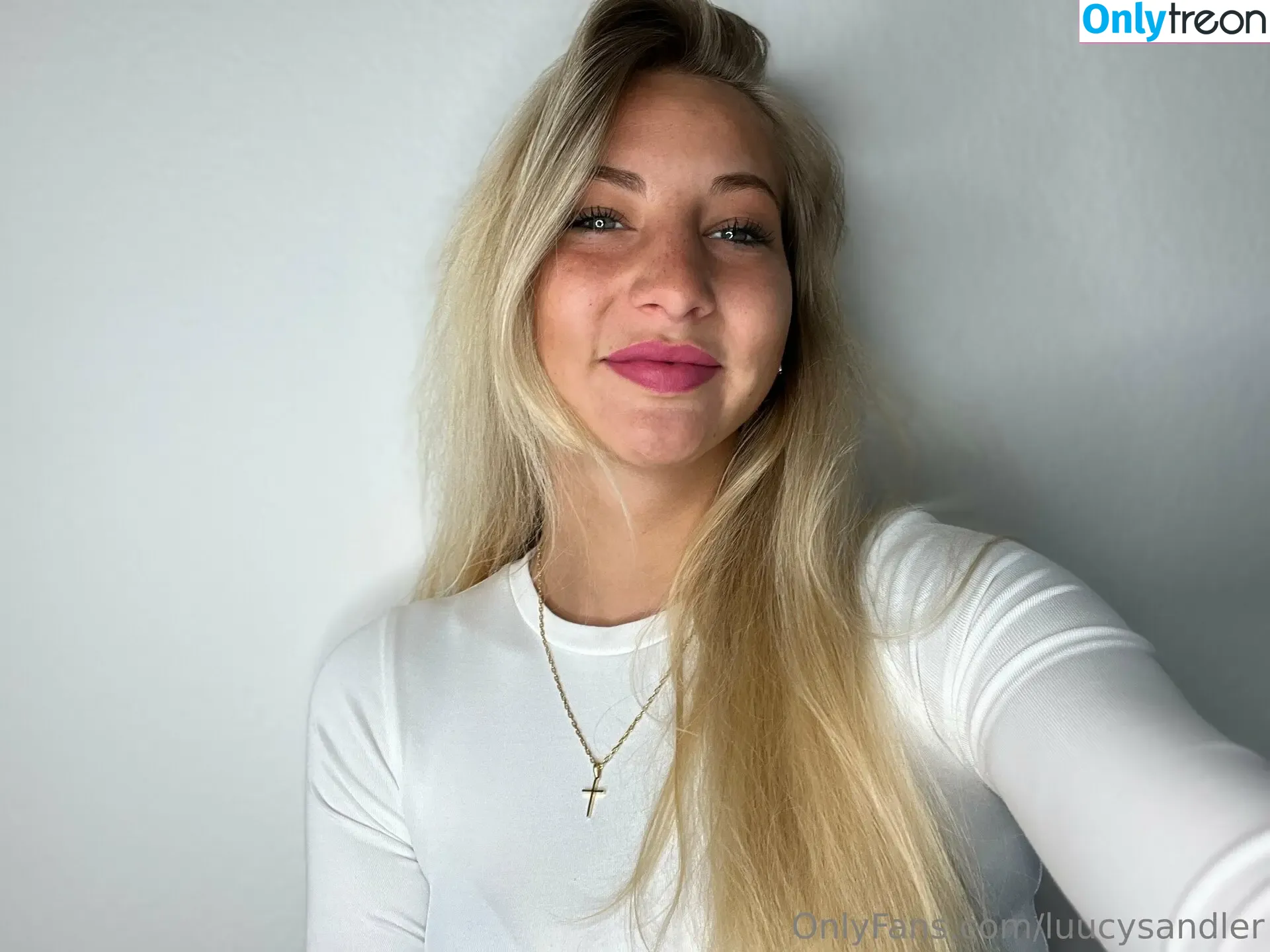 Katy Lou nude photo #0047 (katy.lou / xkatyloux)
