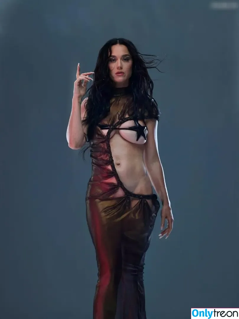 Katy Perry nude photo #3456 (katyperry)