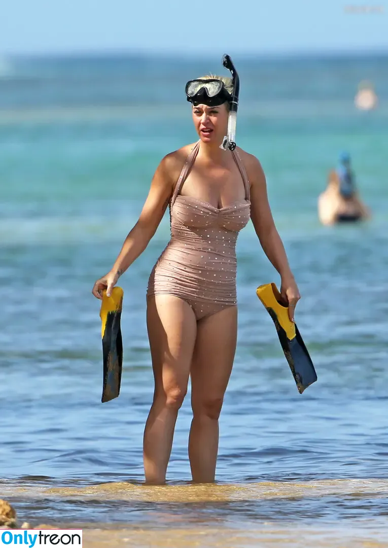 Katy Perry nude photo #3467 (katyperry)