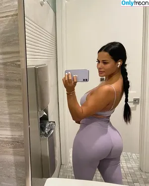 Katya Elise Henry / katyaelisehenry / katyaelisehenrysworld nude photo #0094