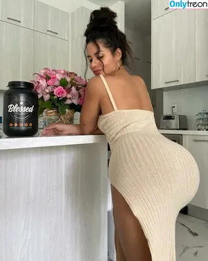Katya Elise Henry / katyaelisehenry / katyaelisehenrysworld nude photo #0186