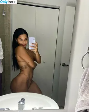 Katya Elise Henry / katyaelisehenry / katyaelisehenrysworld nude photo #0255