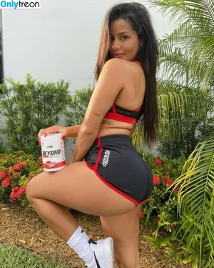 Katya Elise Henry / katyaelisehenry / katyaelisehenrysworld nude photo #0323