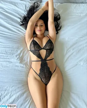 Katya Elise Henry / katyaelisehenry / katyaelisehenrysworld nude photo #0391