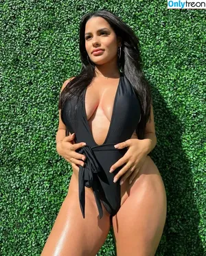 Katya Elise Henry / katyaelisehenry / katyaelisehenrysworld nude photo #0407