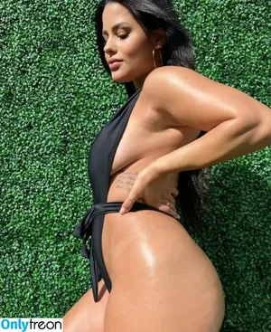 Katya Elise Henry / katyaelisehenry / katyaelisehenrysworld nude photo #0417