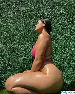 Katya Elise Henry / katyaelisehenry / katyaelisehenrysworld nude photo #0439