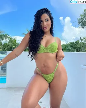 Katya Elise Henry / katyaelisehenry / katyaelisehenrysworld nude photo #0489