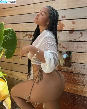Katya Elise Henry / katyaelisehenry / katyaelisehenrysworld nude photo #0558