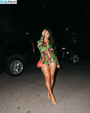 Katya Elise Henry / katyaelisehenry / katyaelisehenrysworld nude photo #0620