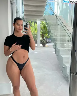 Katya Elise Henry / katyaelisehenry / katyaelisehenrysworld nude photo #0639