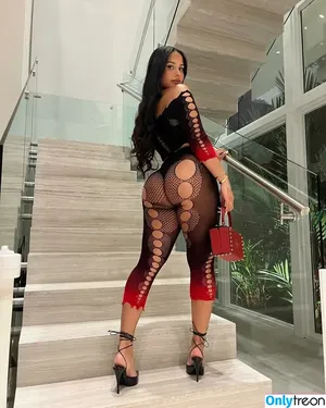 Katya Elise Henry / katyaelisehenry / katyaelisehenrysworld nude photo #0658