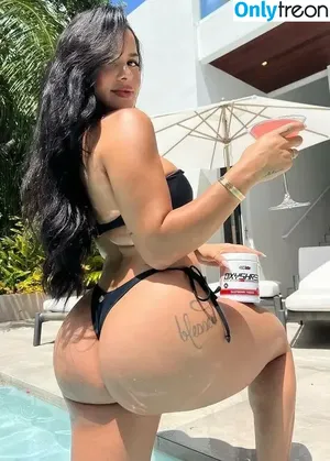Katya Elise Henry / katyaelisehenry / katyaelisehenrysworld nude photo #0975