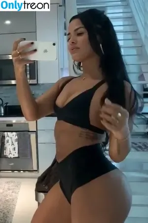 Katya Elise Henry / katyaelisehenry / katyaelisehenrysworld nude photo #0977