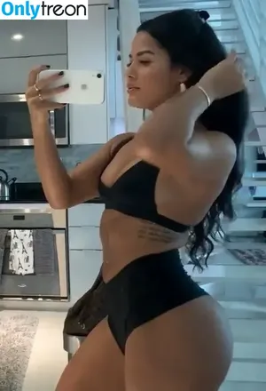 Katya Elise Henry / katyaelisehenry / katyaelisehenrysworld nude photo #0979