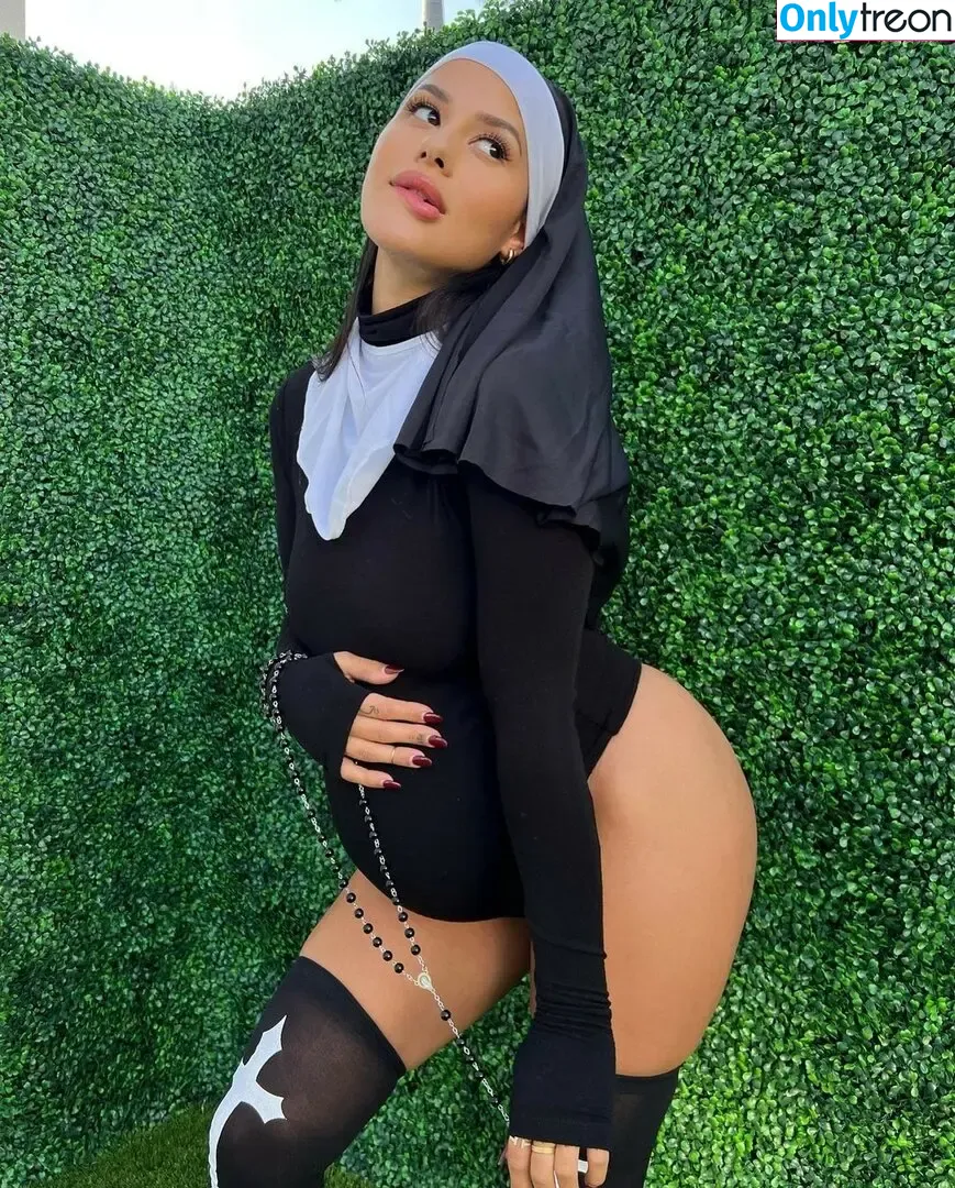 Katya Elise Henry nude photo #0365 (katyaelisehenry / katyaelisehenrysworld)