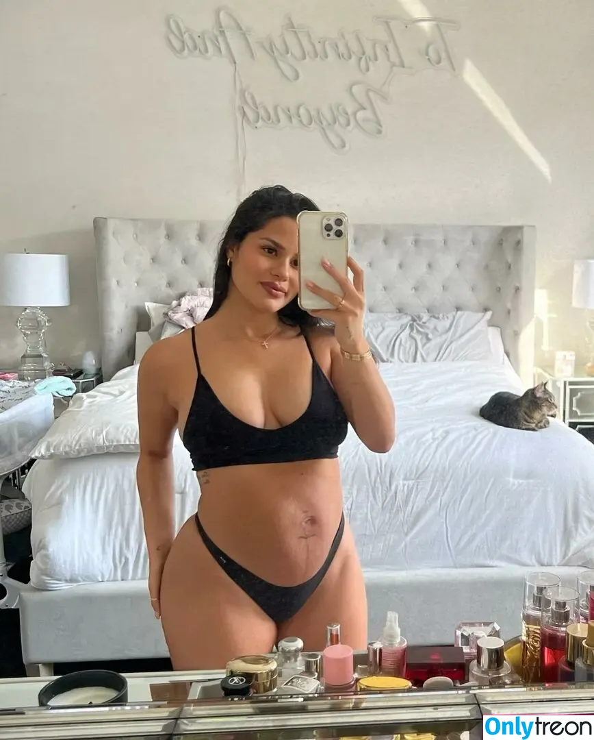 Katya Elise Henry nude photo #0385 (katyaelisehenry / katyaelisehenrysworld)