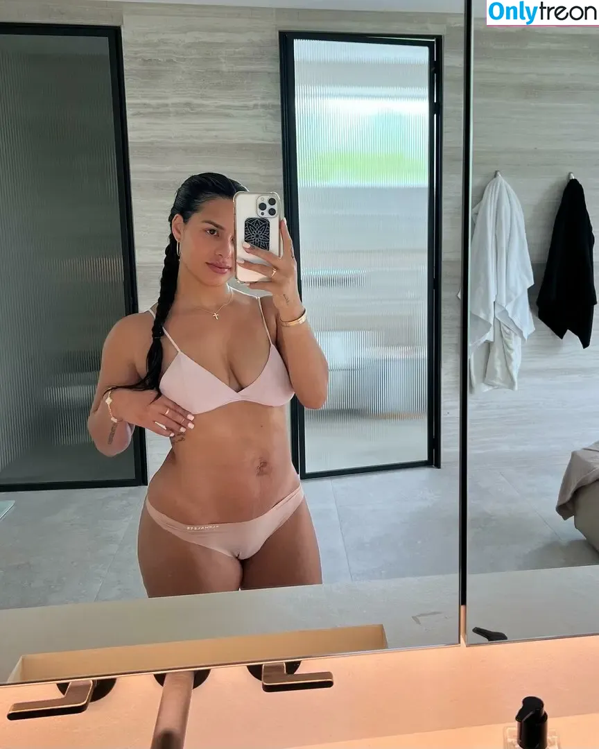 Katya Elise Henry nude photo #0503 (katyaelisehenry / katyaelisehenrysworld)