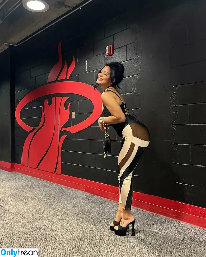 Katya Elise Henry nude photo #0677 (katyaelisehenry / katyaelisehenrysworld)