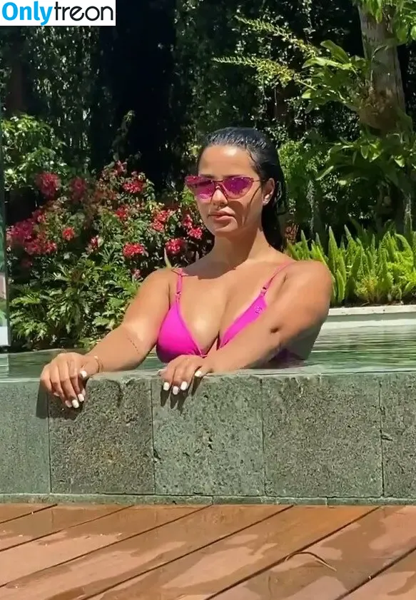 Katya Elise Henry nude photo #0972 (katyaelisehenry / katyaelisehenrysworld)