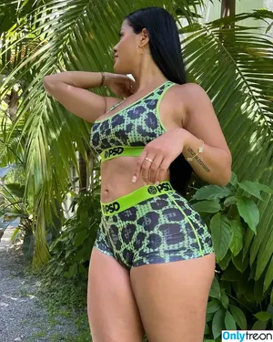 Katya Elise Henry / katyaelisehenry / katyaelisehenrysworld nude photo #1160