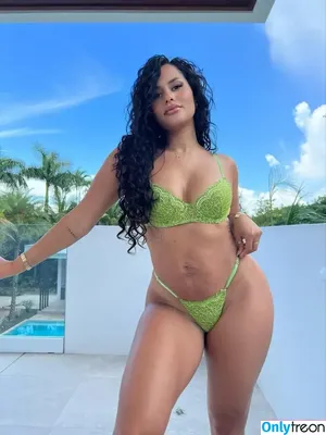 Katya Elise Henry / katyaelisehenry / katyaelisehenrysworld nude photo #1362