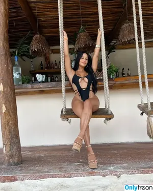 Katya Elise Henry / katyaelisehenry / katyaelisehenrysworld nude photo #1546