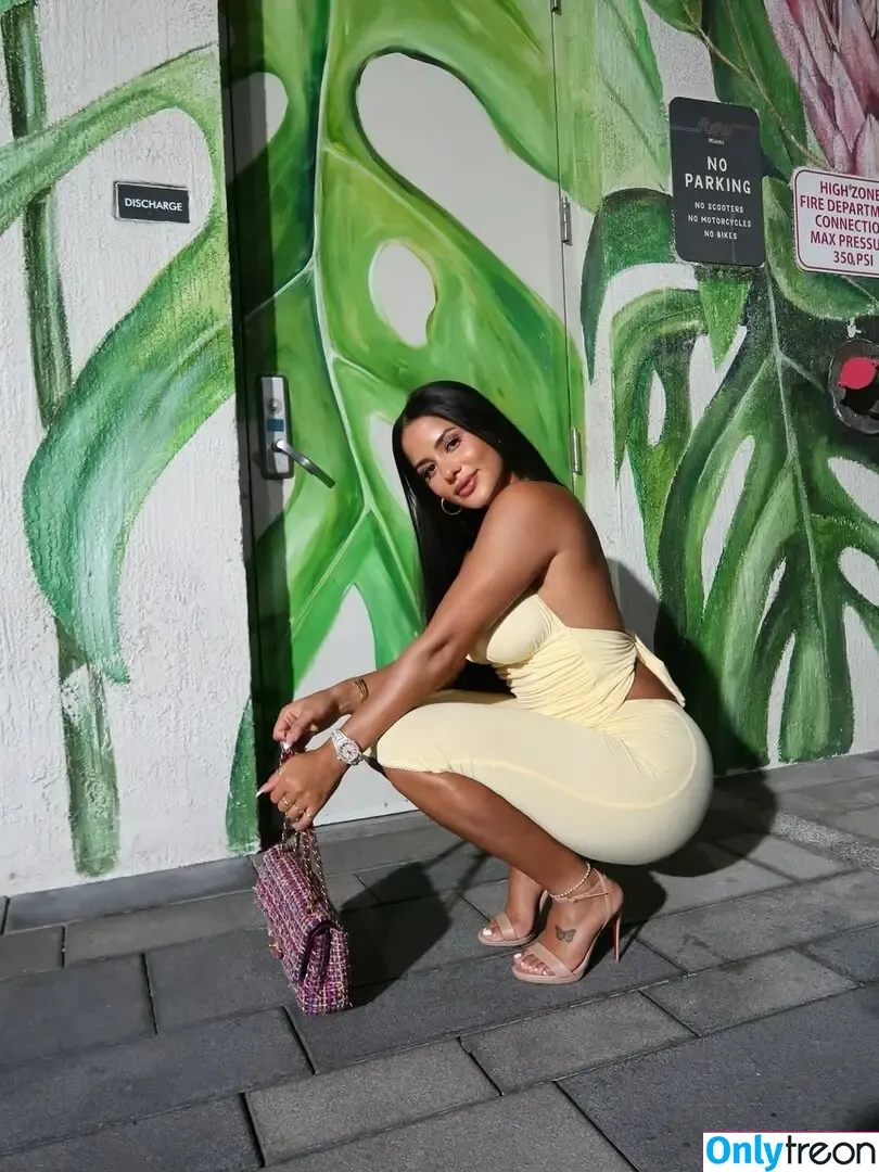 Katya Elise Henry nude photo #2044 (katyaelisehenry / katyaelisehenrysworld)